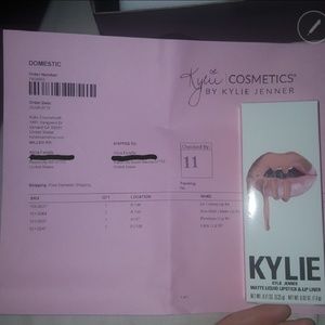 Kylie lip kit 'Penelope'
